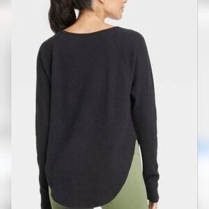 TNA Aritzia Thermal Knit Black Shirt - Size XS Excellent Condition